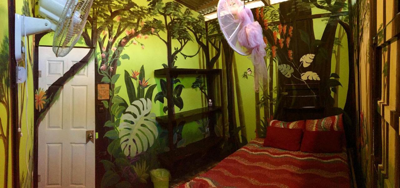 Oasis Hostel Puerto Viejo de Talamanca Exterior photo